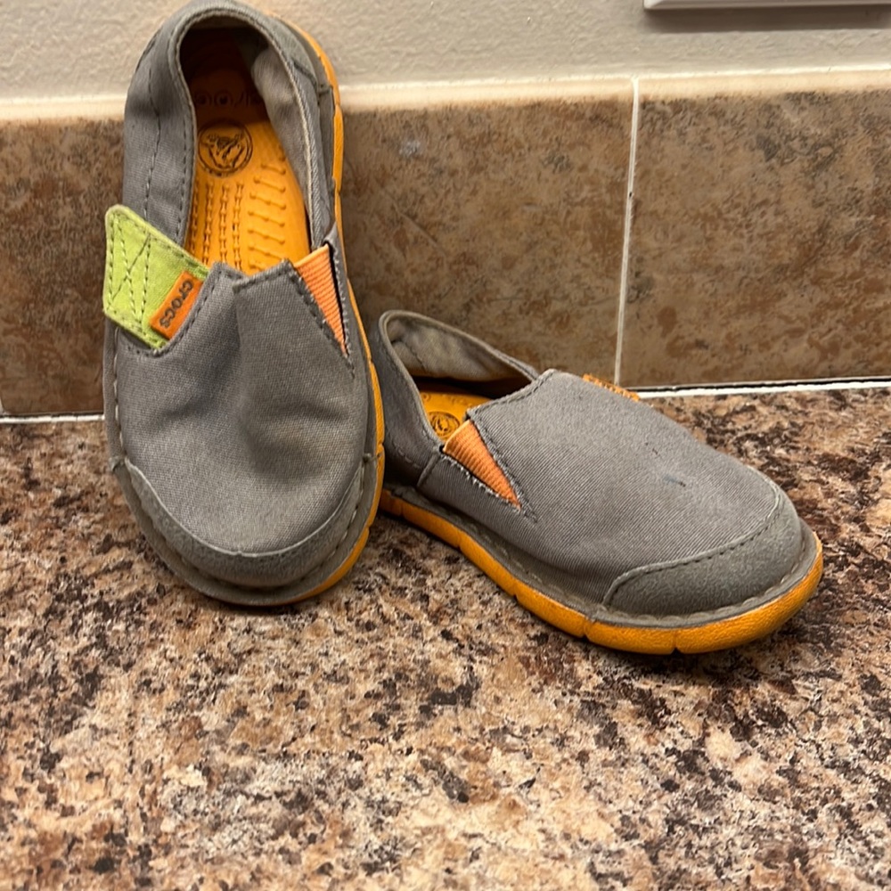 Croc Shoes Size 8 Toddler
